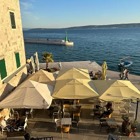 Portside * Kastela